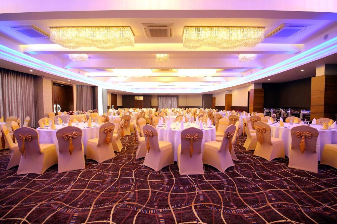 Kethumathee Hotel & Banquet รัตนปุระ ภายนอก รูปภาพ