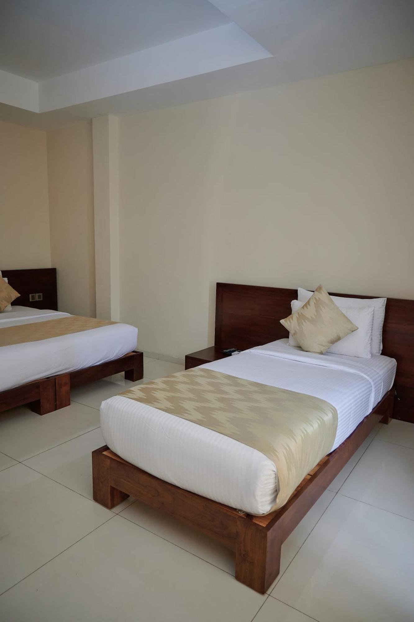Kethumathee Hotel & Banquet รัตนปุระ ภายนอก รูปภาพ