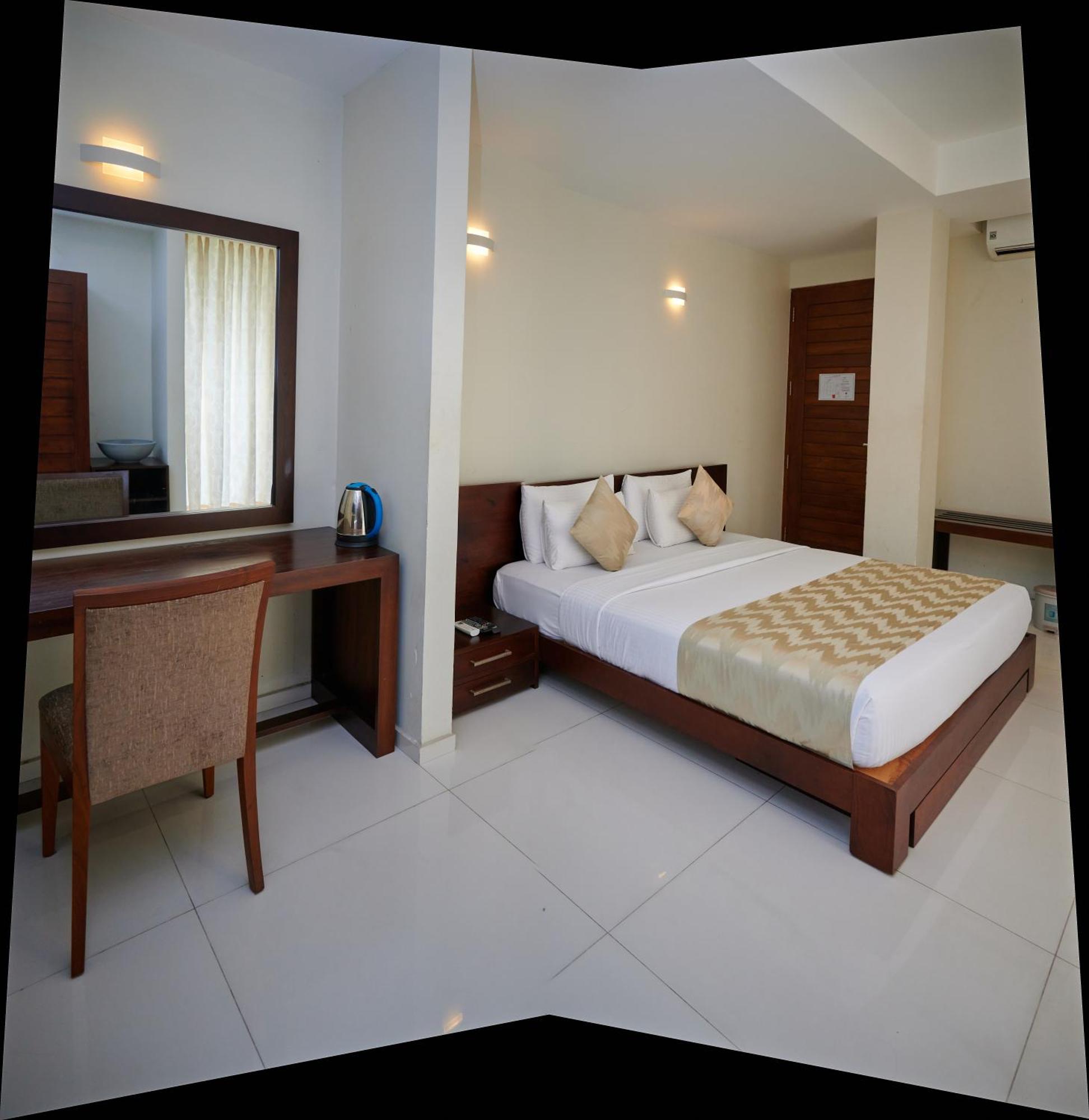 Kethumathee Hotel & Banquet รัตนปุระ ภายนอก รูปภาพ