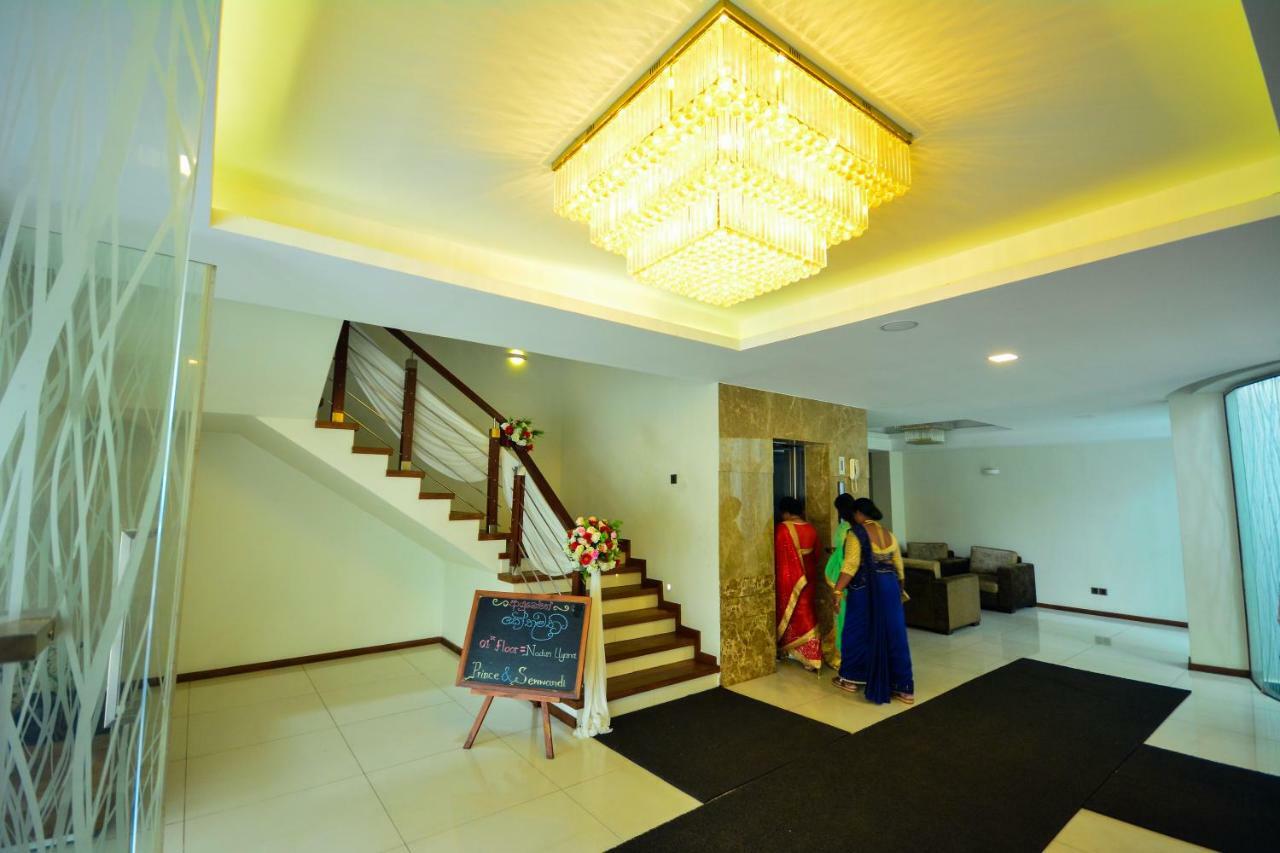 Kethumathee Hotel & Banquet รัตนปุระ ภายนอก รูปภาพ