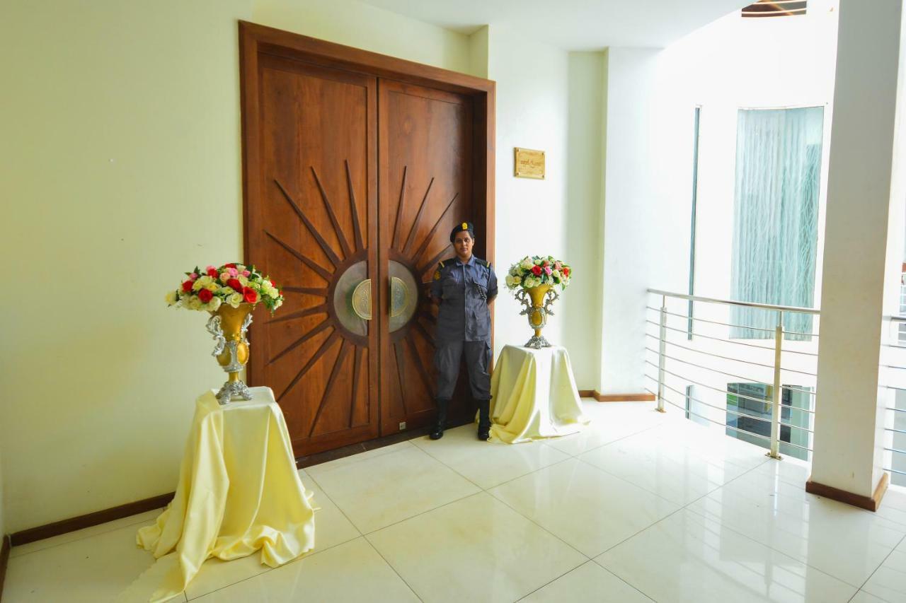 Kethumathee Hotel & Banquet รัตนปุระ ภายนอก รูปภาพ